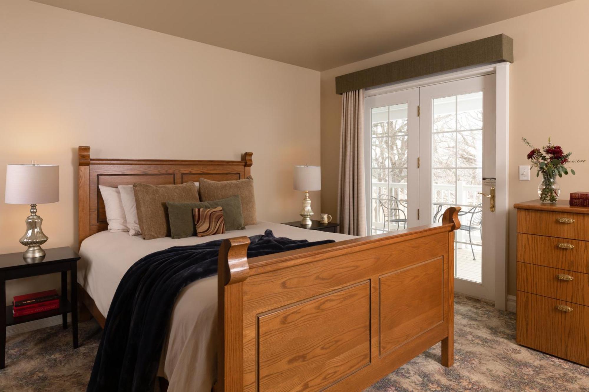 The Oakwood Inn Okoboji Eksteriør bilde