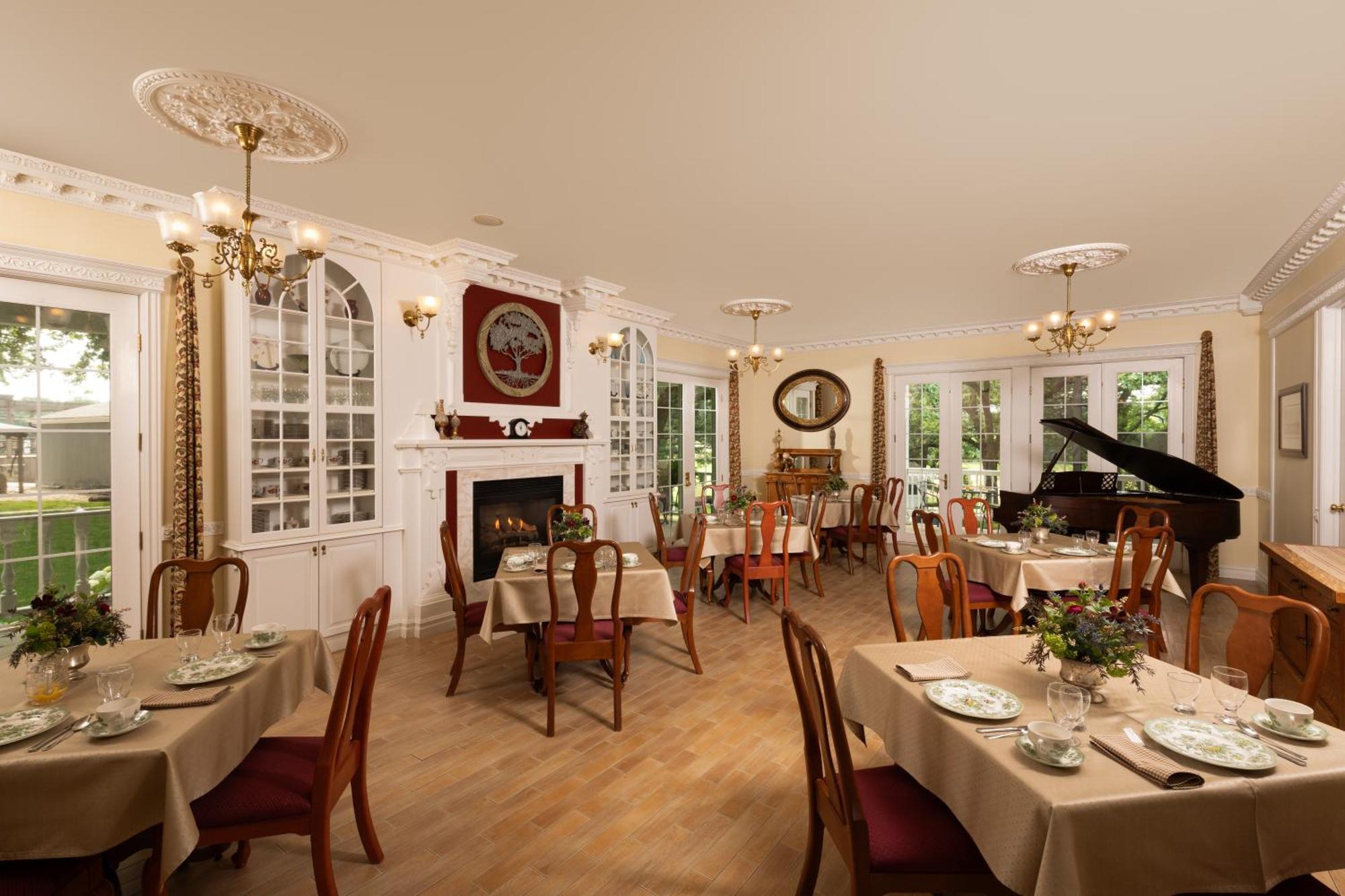 The Oakwood Inn Okoboji Eksteriør bilde