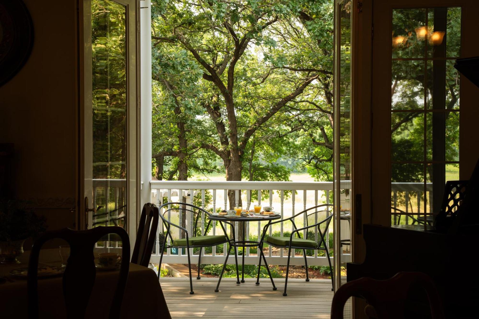The Oakwood Inn Okoboji Eksteriør bilde